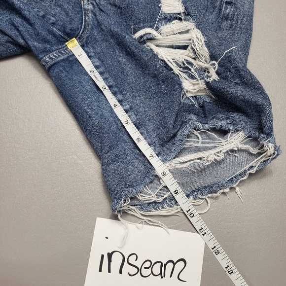 no boundaries mid rise distressed ripped raw hem denim jean shorts size 11 - Picture 9 of 10
